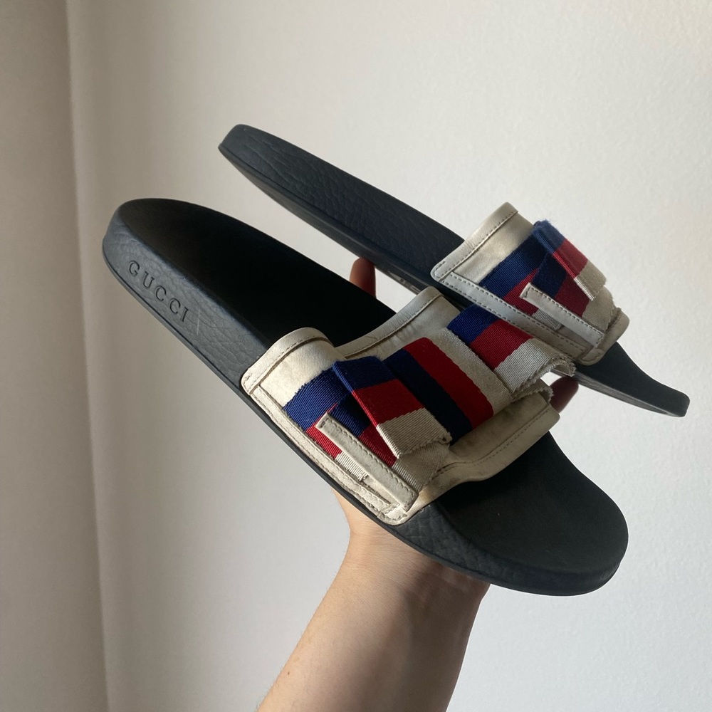 AUTHENTIC GUCCI SLIDES
